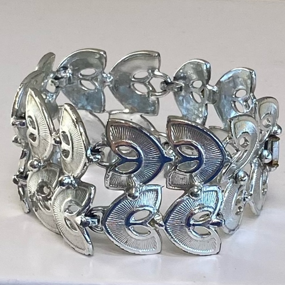 Vintage Silver Wide Statement Bracelet Classic Chunky Infinity Link Leaf Pattern